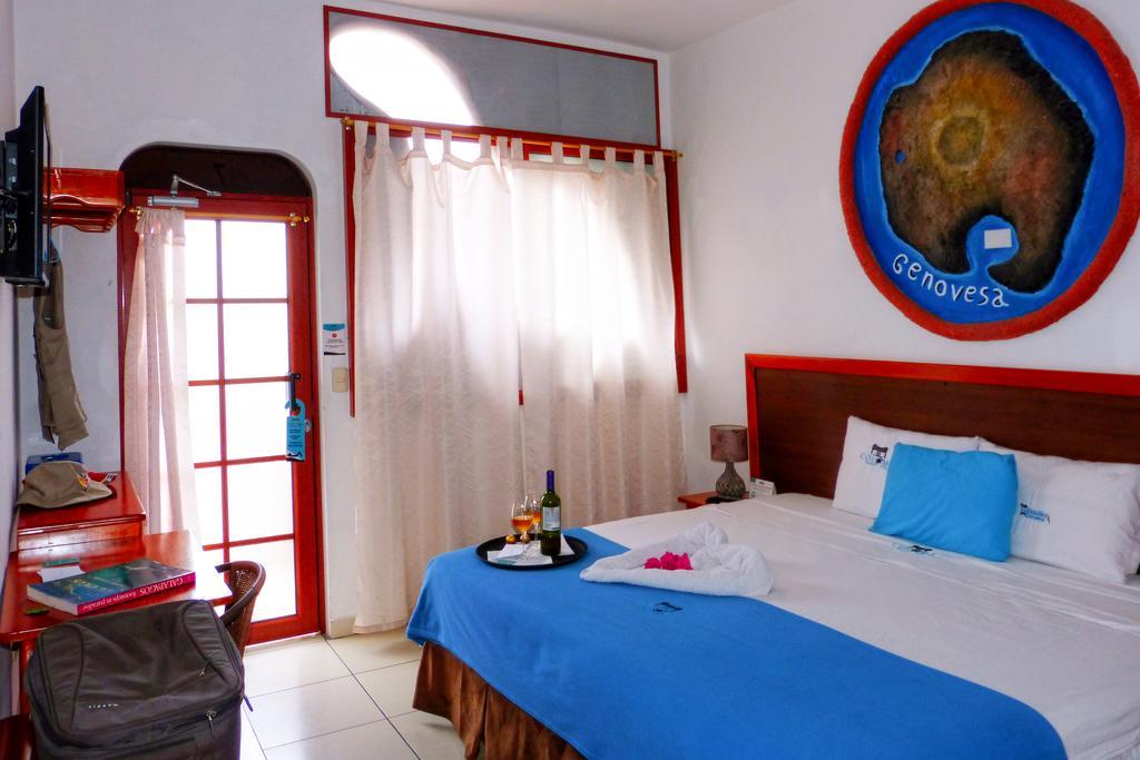 Hotel Coloma Galapagos 푸에르토아요라 외부 사진