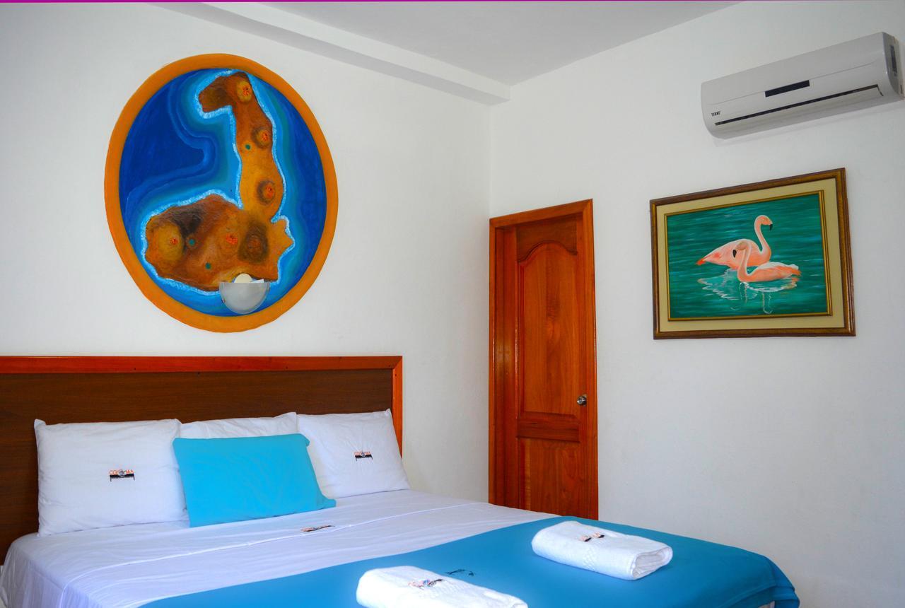 Hotel Coloma Galapagos 푸에르토아요라 외부 사진