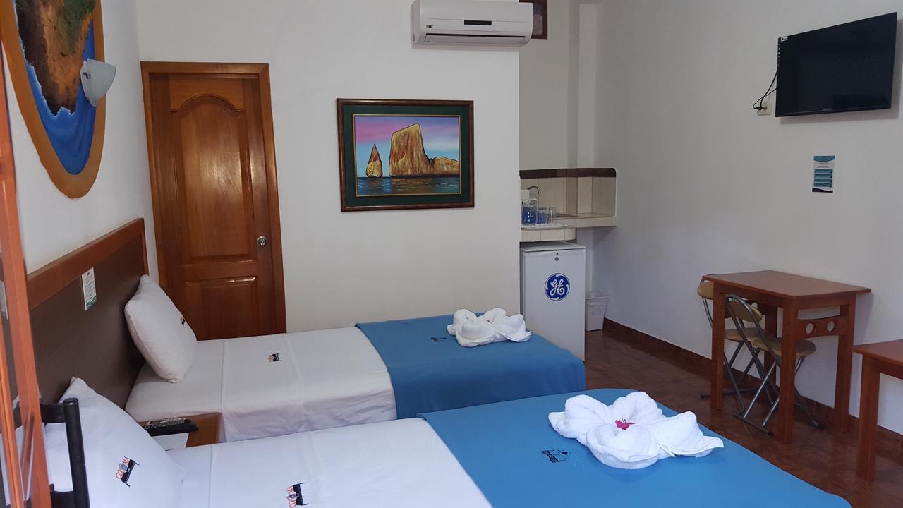 Hotel Coloma Galapagos 푸에르토아요라 외부 사진