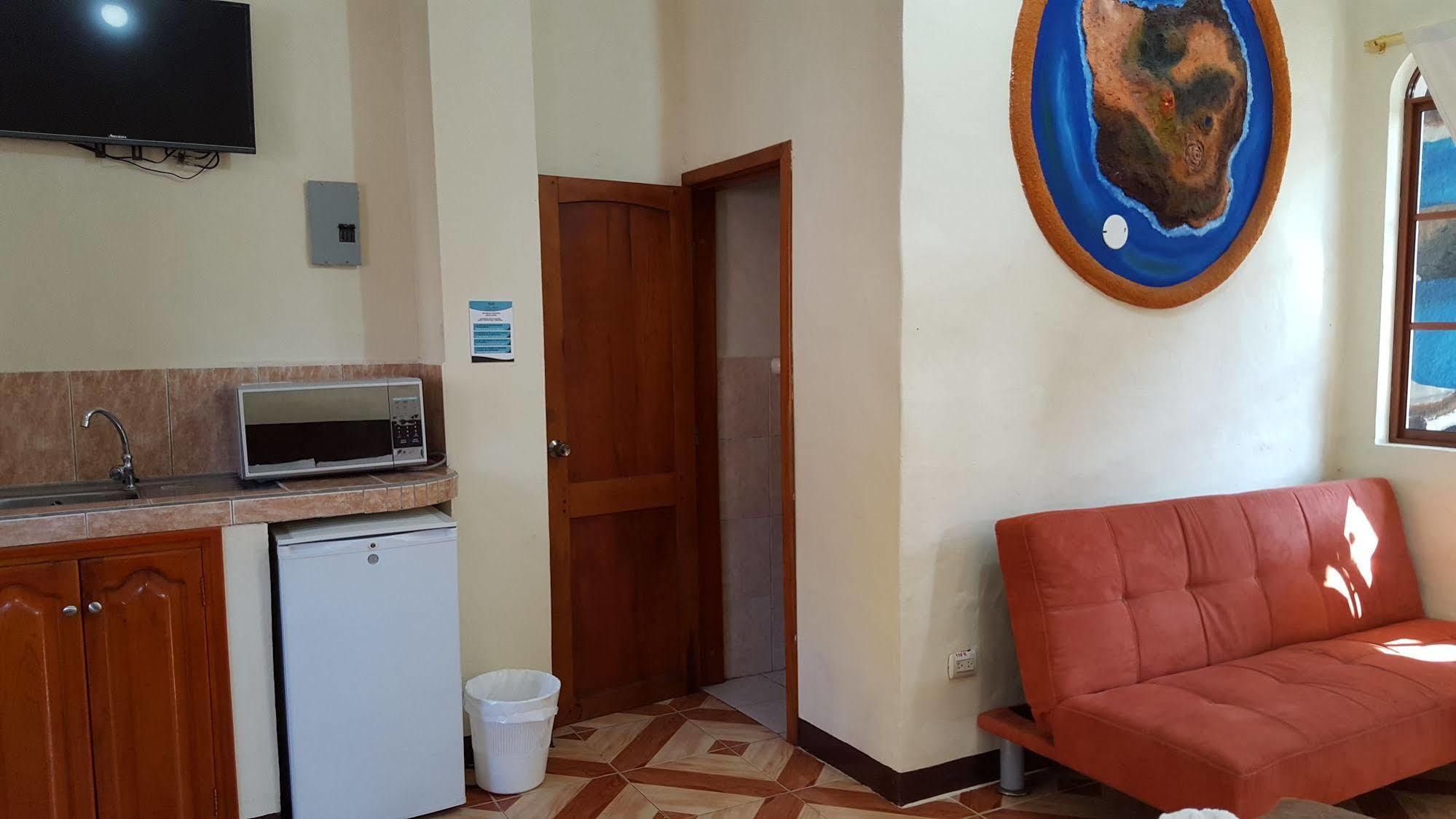 Hotel Coloma Galapagos 푸에르토아요라 외부 사진