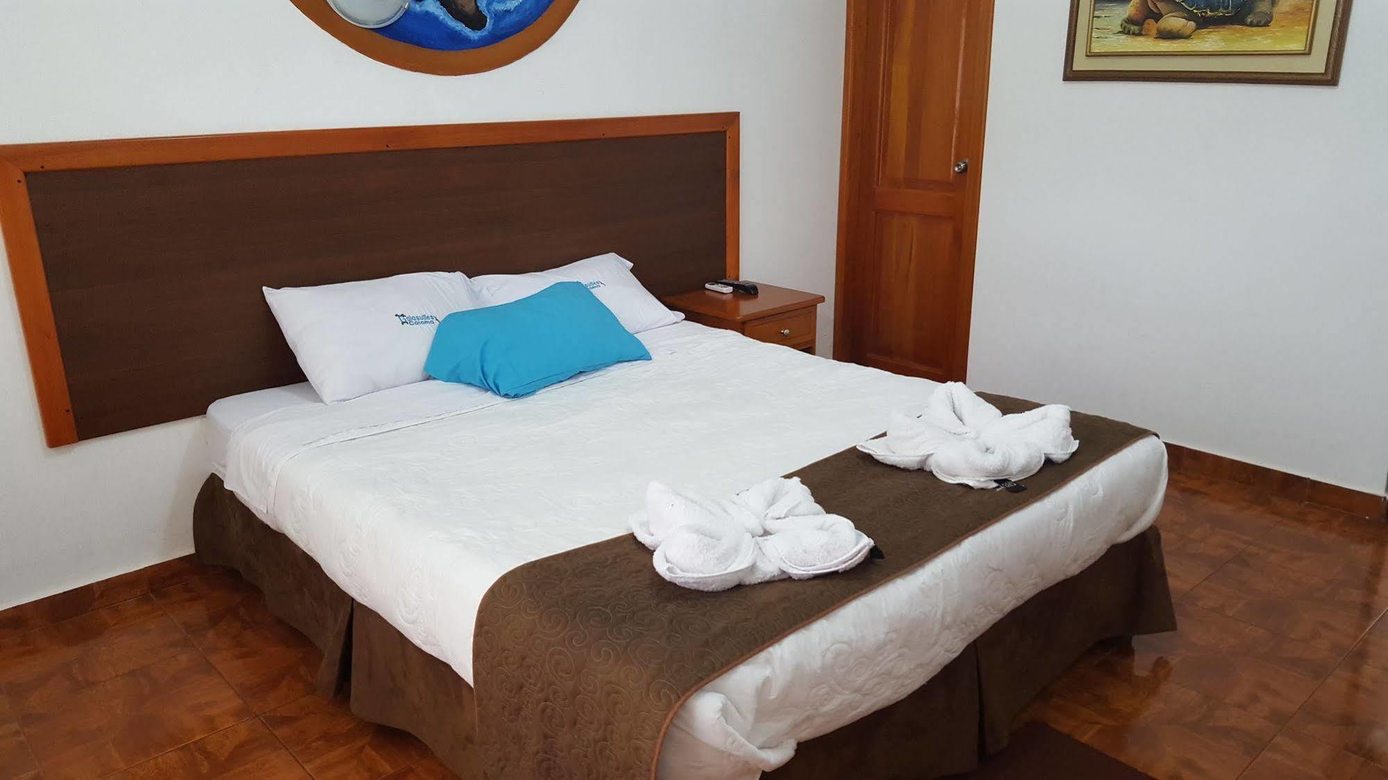 Hotel Coloma Galapagos 푸에르토아요라 외부 사진
