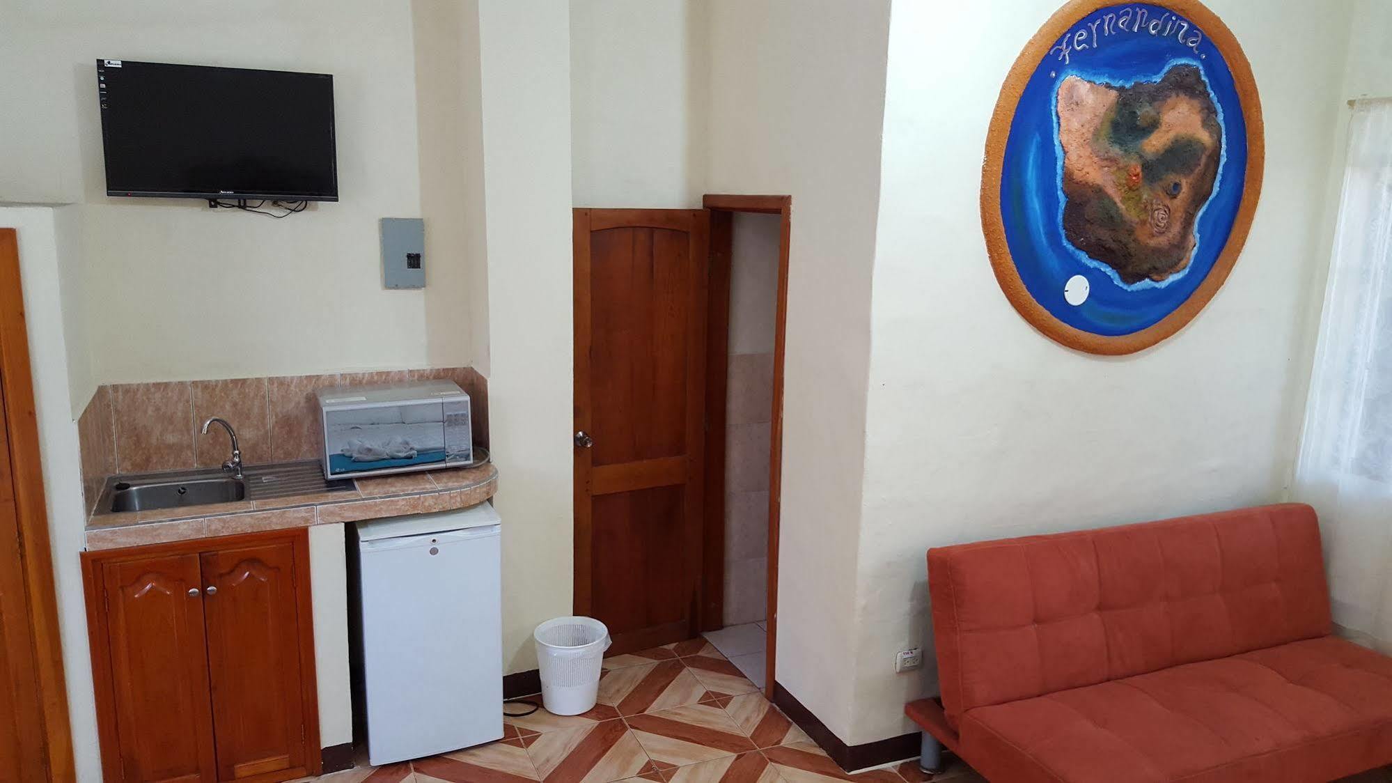 Hotel Coloma Galapagos 푸에르토아요라 외부 사진