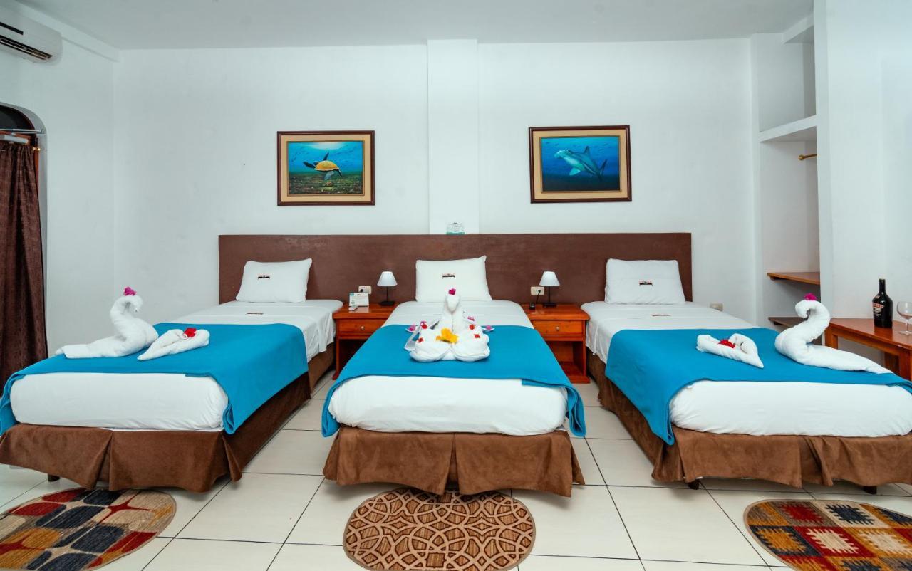 Hotel Coloma Galapagos 푸에르토아요라 외부 사진