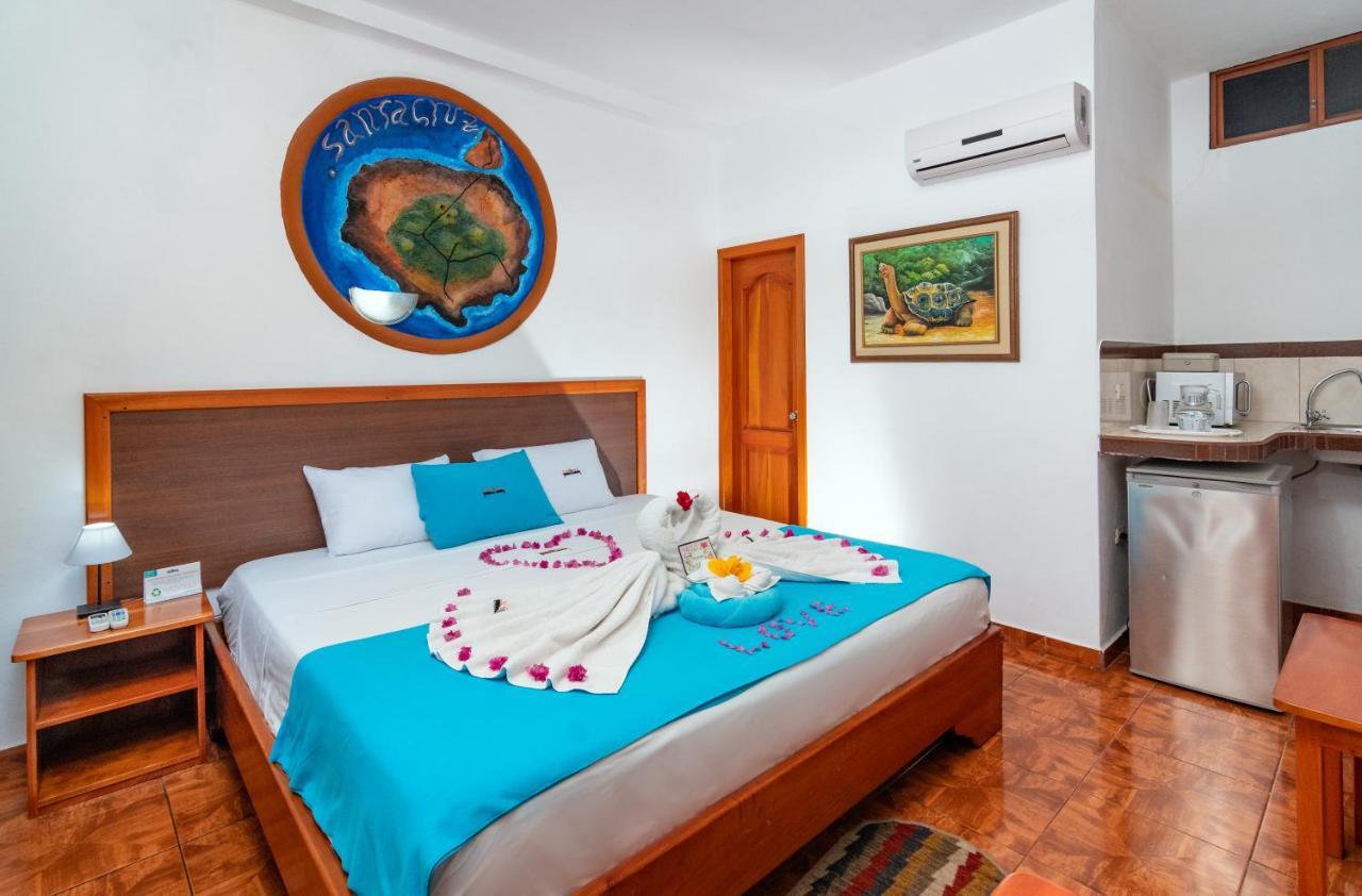 Hotel Coloma Galapagos 푸에르토아요라 외부 사진