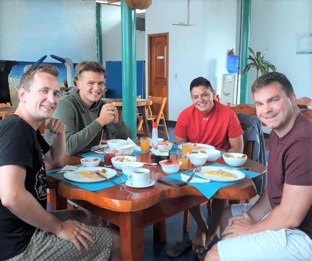 Hotel Coloma Galapagos 푸에르토아요라 외부 사진