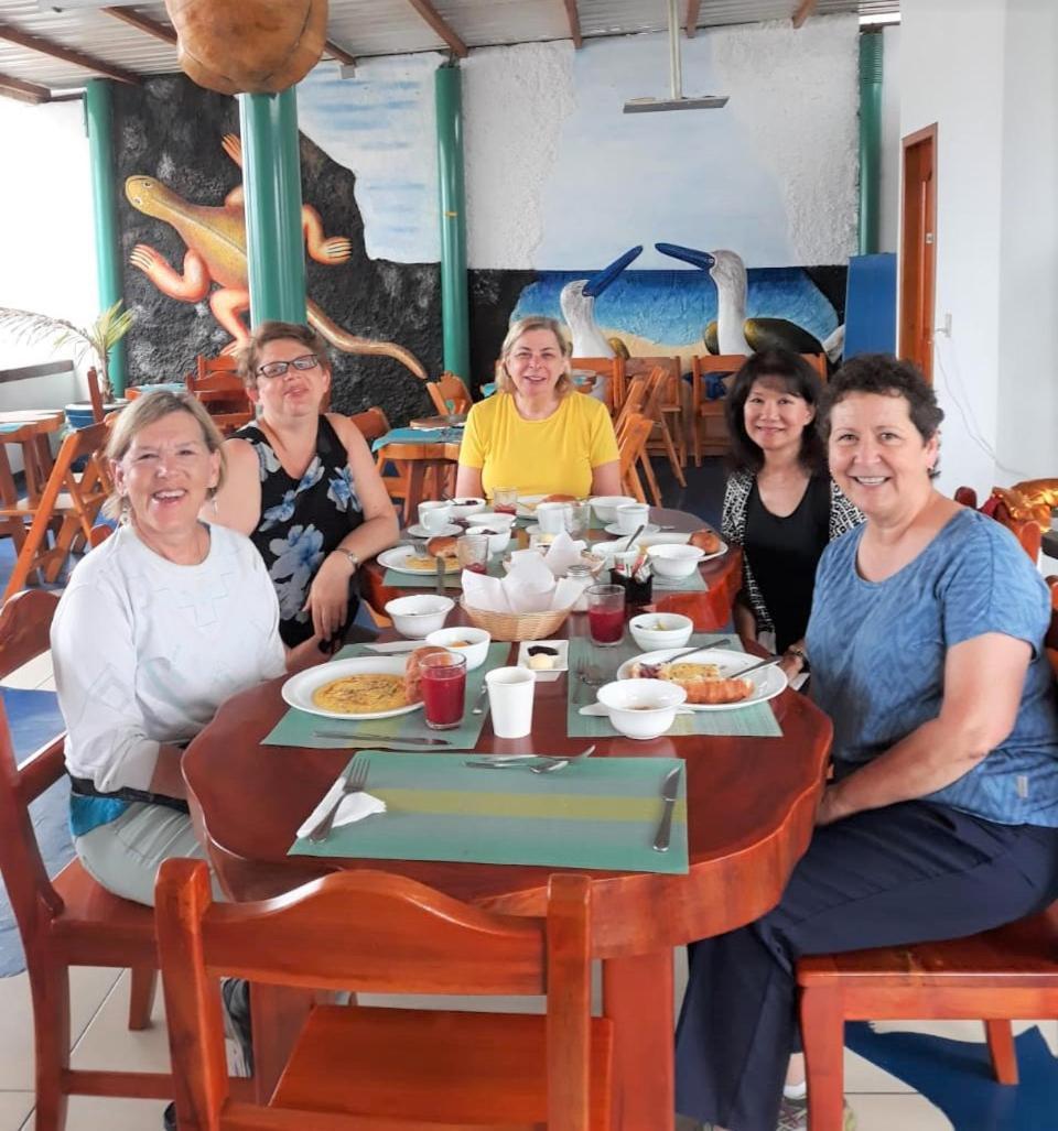 Hotel Coloma Galapagos 푸에르토아요라 외부 사진